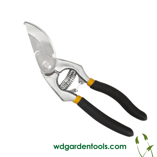 Pole pruners