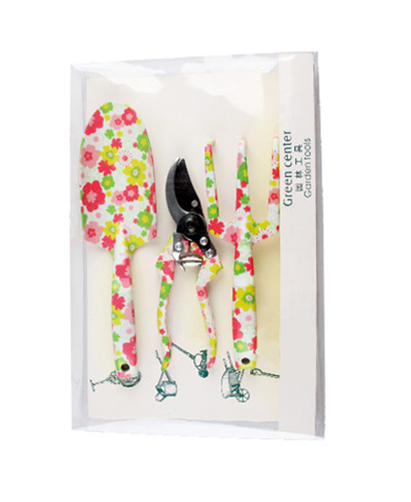 Floral printed garden kit set